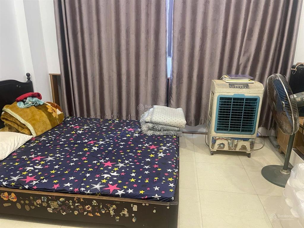 Nhà phố kim mã  quận ba đình  cách phố 20 m  sổ đỏ vuông đét  42 m²  mt 3.9 m