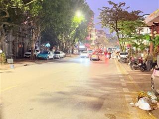 Nhà phố kim mã  quận ba đình  cách phố 20 m  sổ đỏ vuông đét  42 m²  mt 3.9 m