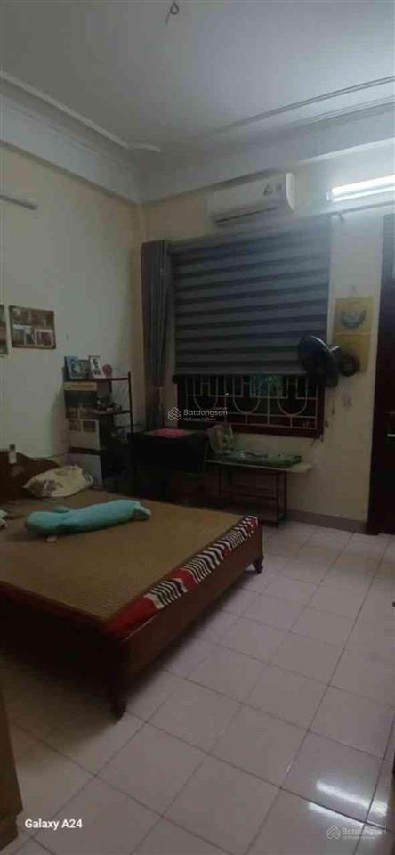 Bán nhà mặt phố lĩnh nam  quận hoàng mai  vỉa hè  kinh doanh  63 m²  3 tầng