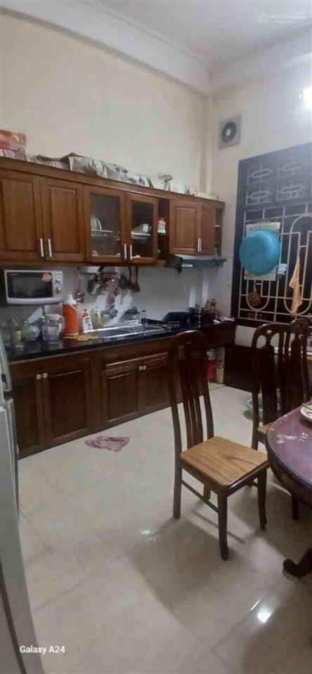 Bán nhà mặt phố lĩnh nam  quận hoàng mai  vỉa hè  kinh doanh  63 m²  3 tầng