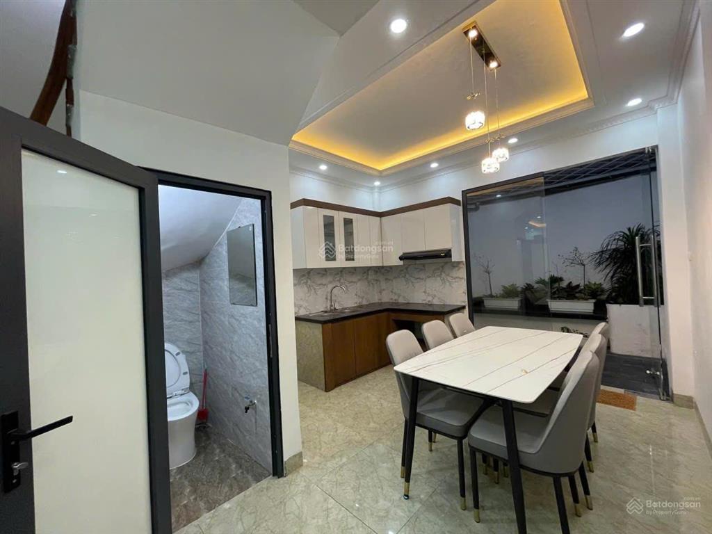 Chính chủ cần bán gấp nhà phố thanh am  quận long biên