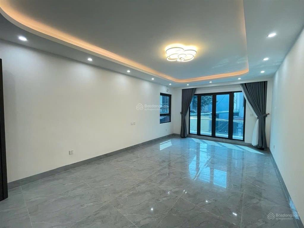 Chính chủ cần bán gấp nhà phố bát khối  tư đình  long biên