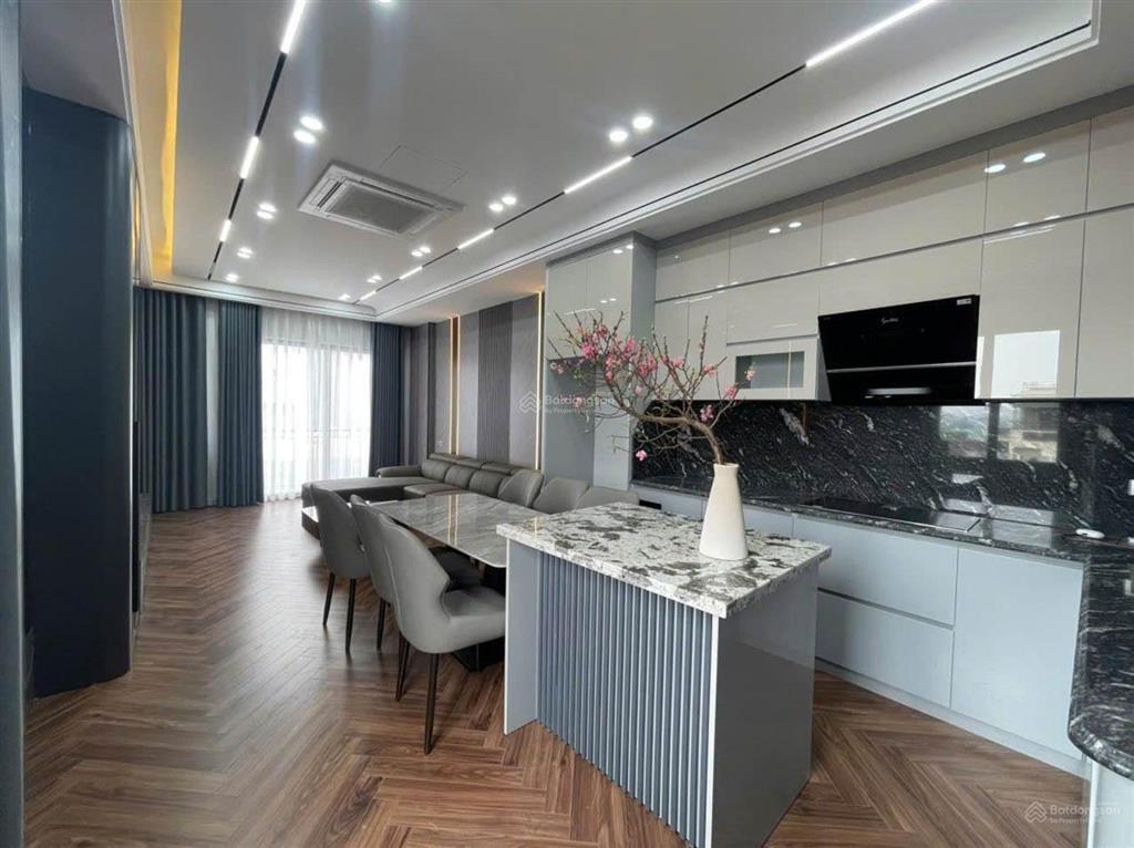 Bán gấp nhà phố tư đình  quận long biên  ô tô  thang máy  dt 54 m2  8 tầng
