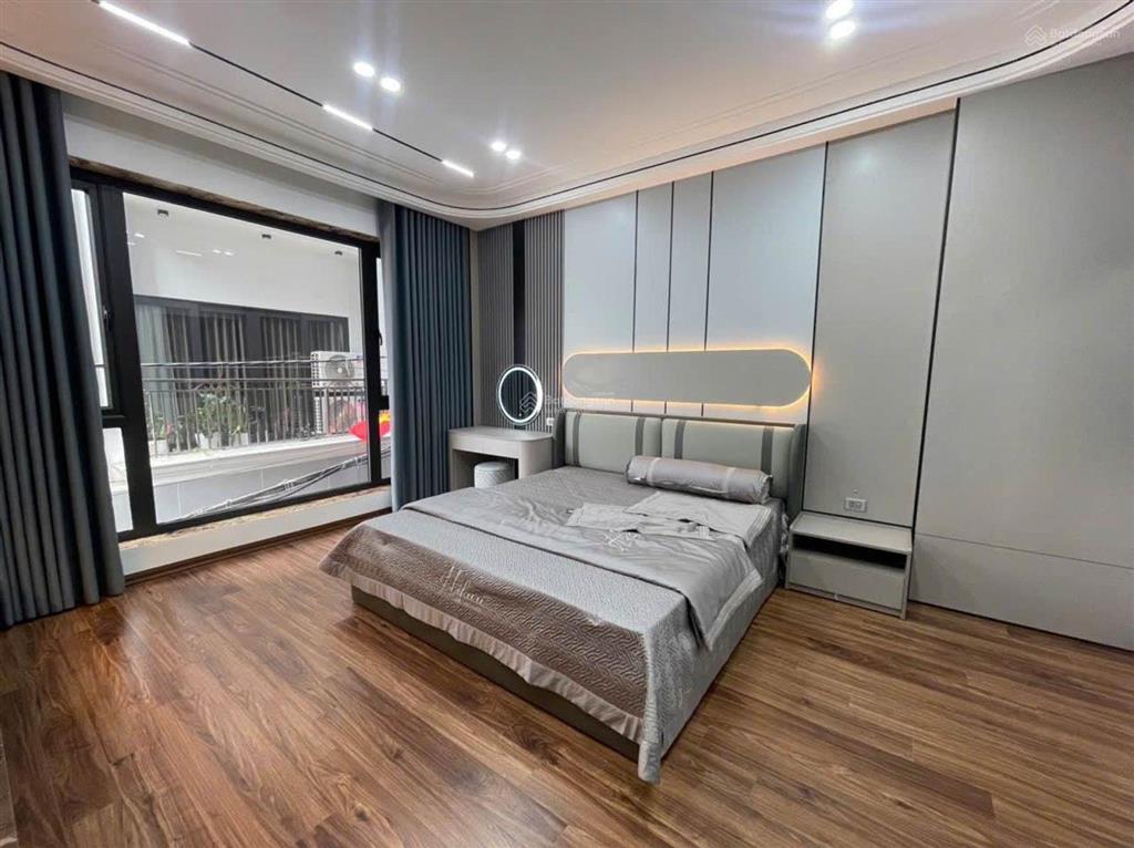 Bán gấp nhà phố tư đình  quận long biên  ô tô  thang máy  dt 54 m2  8 tầng