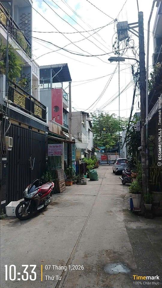 Bán nhà 2 tầng tân kỳ tân quý hẻm xe tải thông.
giá bán 5.2 tỷ (còn thương lượng)