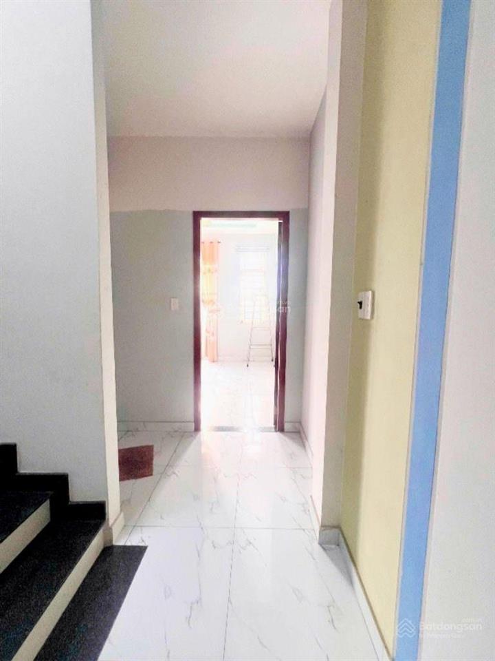 Bình tân nhà đẹp hem tỉnh lộ 10 giá rất tốt chỉ 2.8 tỷ ( có thương lượng)
vợ chồng chị tám, vừa mớ