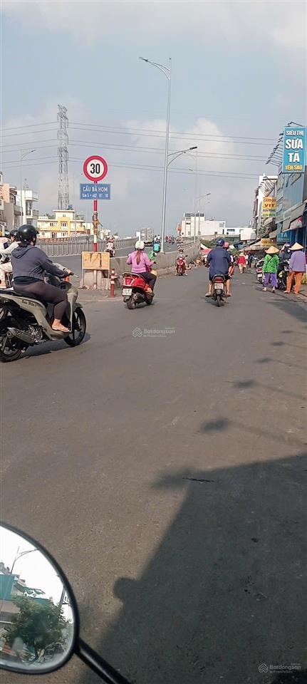 Bình tân nhà đẹp hem tỉnh lộ 10 giá rất tốt chỉ 2.8 tỷ ( có thương lượng)
vợ chồng chị tám, vừa mớ