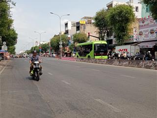 Chỉ hơn 5tỷ có ngay căn nhà hương lộ 2. đường 8m vị trí đẹp anh tuấn chính chủ gửi bán g