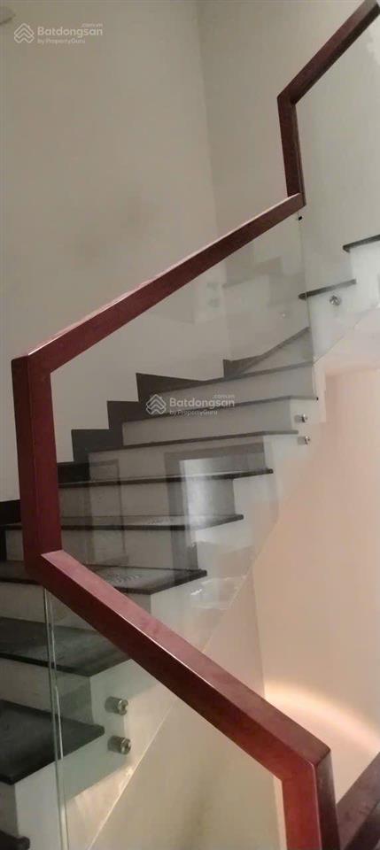 Giảm 500tr nhà 3 tầng võ văn vân chỉ 3.9 tỷ( còn thương lượng) sát quận bình tân.