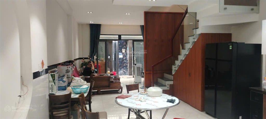 Giảm 500tr nhà 3 tầng võ văn vân chỉ 3.9 tỷ( còn thương lượng) sát quận bình tân.