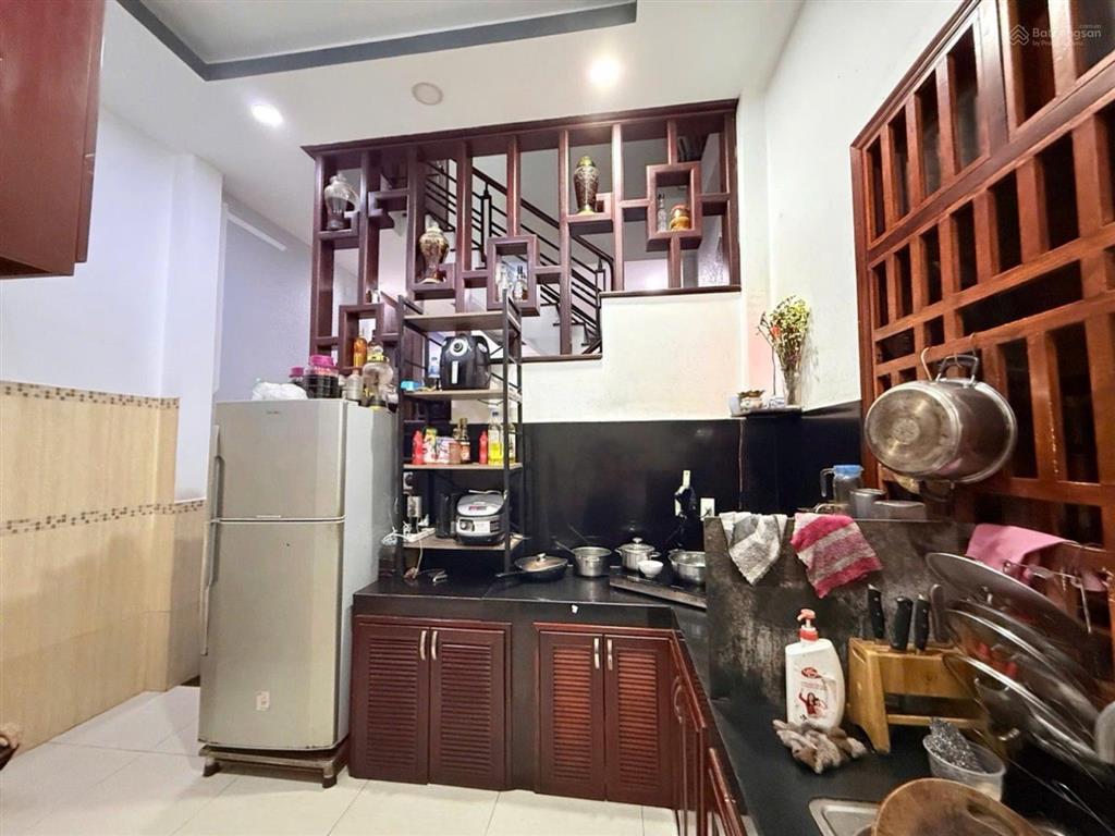 26/3 giá 6.25ty nhà 2 tầng lô góc hxh giá chỉ 6.25tỷ (thương lượng chính chủ)
ngay chợ 26/