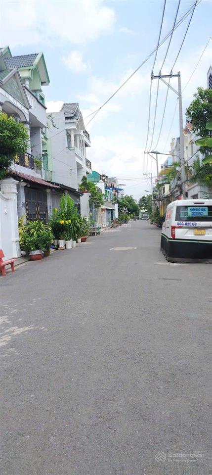 Ngay nguyễn thị  lê trọng tấn chỉ nhỉnh 5 tỷ 60m nhà 4 tầng mới tinh 4pn 4wc rộng rãi
