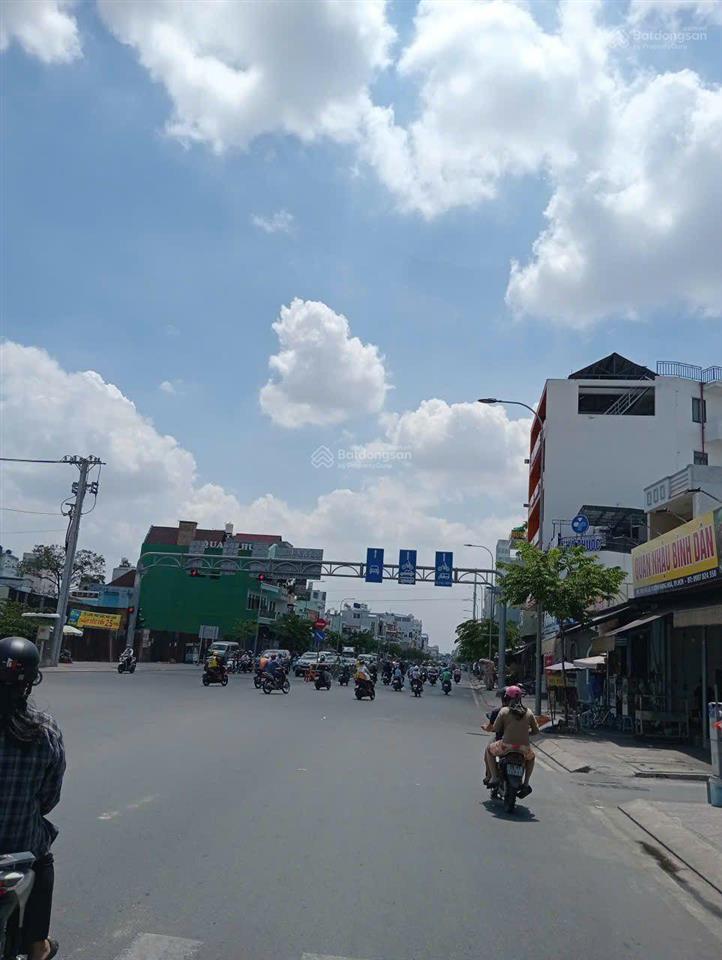 Liên khu 56 chỉ 3, 75 tỷ sở hữu nhà 60m dt 4x15m nhà cấp 4 tiện xây mới hẻm xe tải