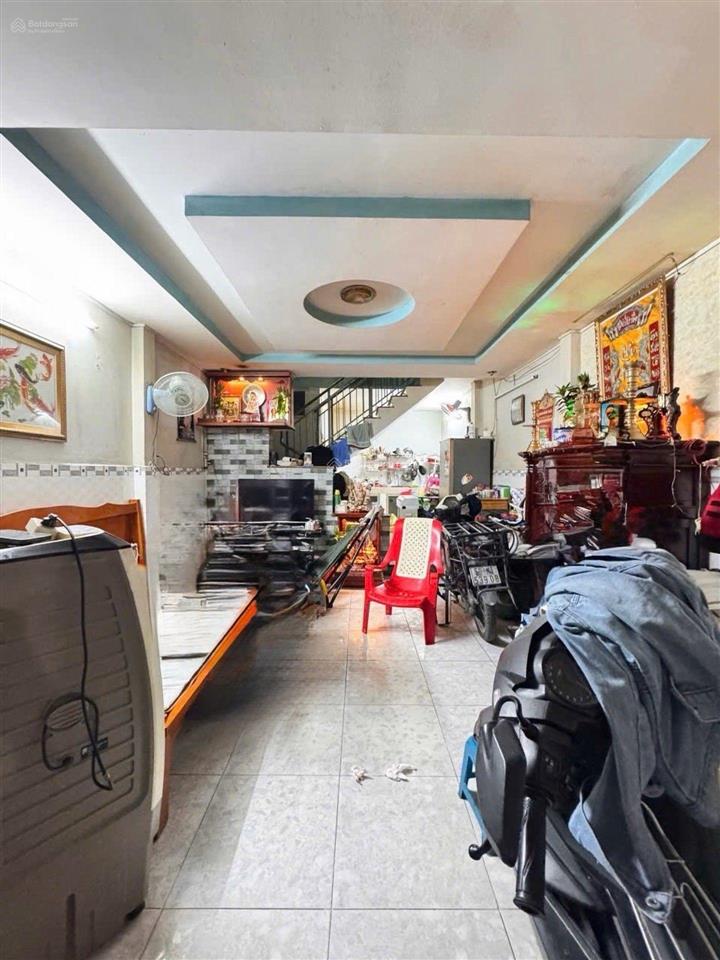 Nhà hương lộ 2 hẻm xe hơi đỗ cửa giá chỉ 3,7 tỷ (còn thương lượng) diện tích 4 x 10m