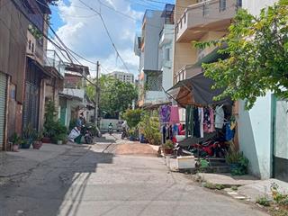 Bán đất tặng nhà vị trí đẹp bình tân 485. tỷ còn thương lượng dt 4x17(68m) chỉ/hơn 4 tỏi nhà