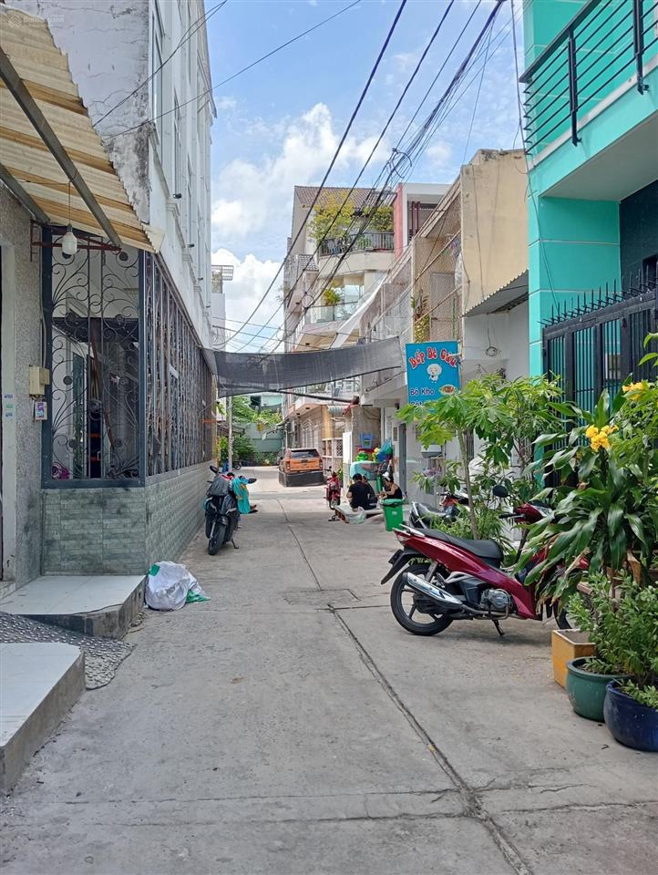 Bán đất tặng nhà vị trí đẹp bình tân 485. tỷ còn thương lượng dt 4x17(68m) chỉ/hơn 4 tỏi nhà