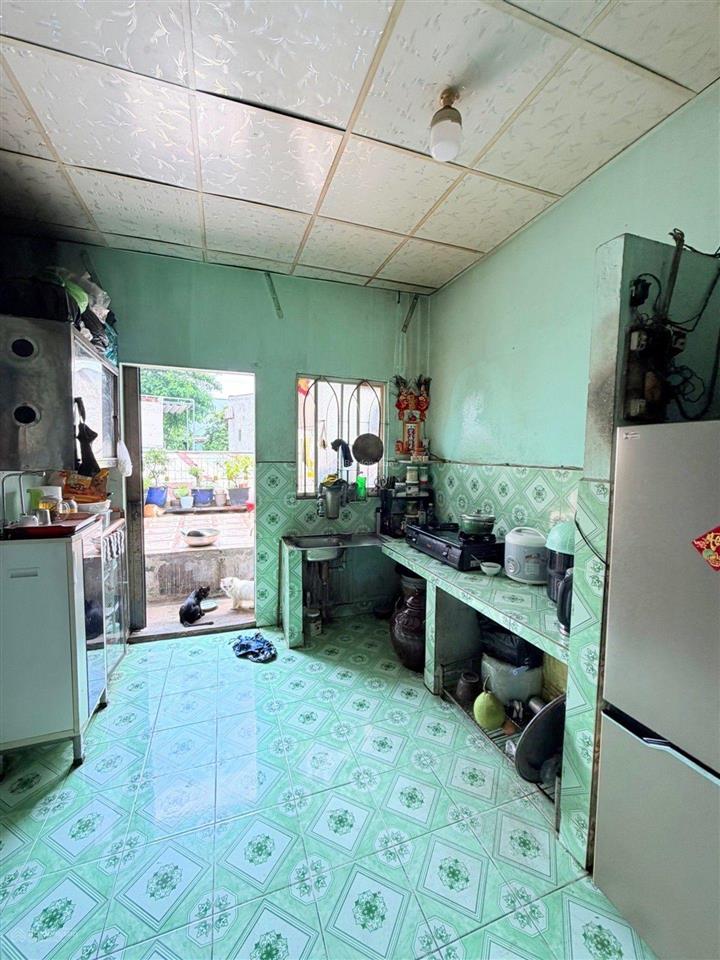4.6tỷ nhà 2 mặt hẻm ô tô 86m2 nở hậu thoáng 2 mặt thích hợp kinh doanh. nhà 2 mặt hẻm