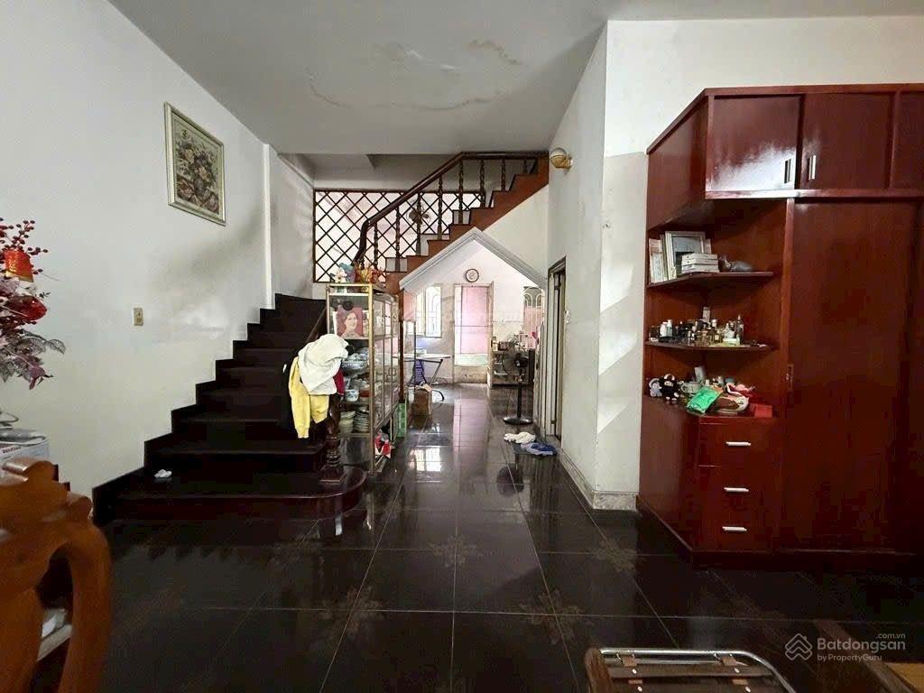 Bán nhà giá tốt đinh bộ lĩnh đường xe hơi