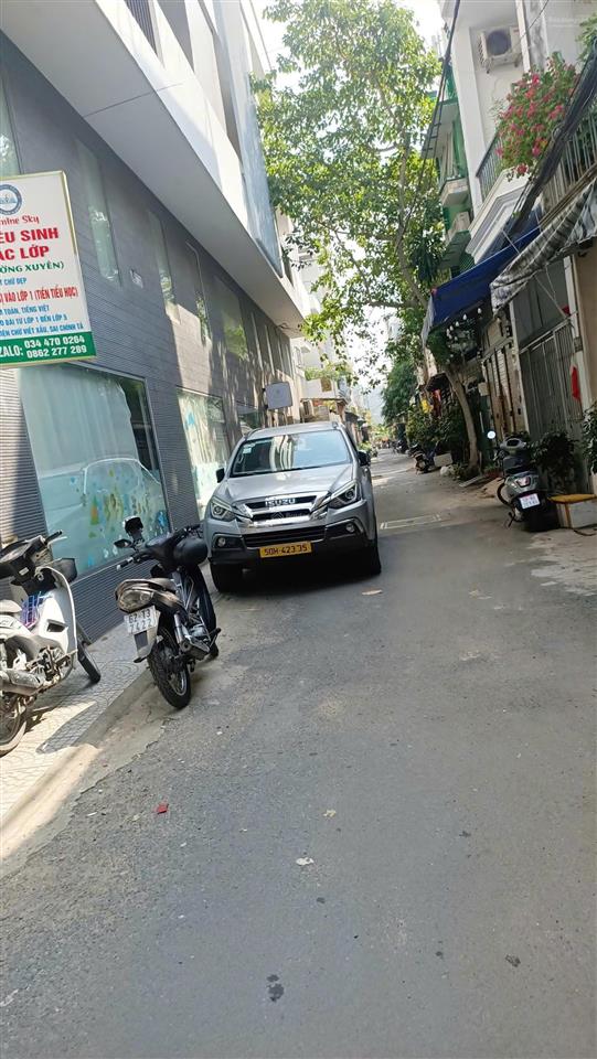 Hẻm 1 trục huỳnh văn bánh  p.15  phú nhuận, nhỉnh 7 tỷ, dt 53m2, 5 tầng 0935 767 ***