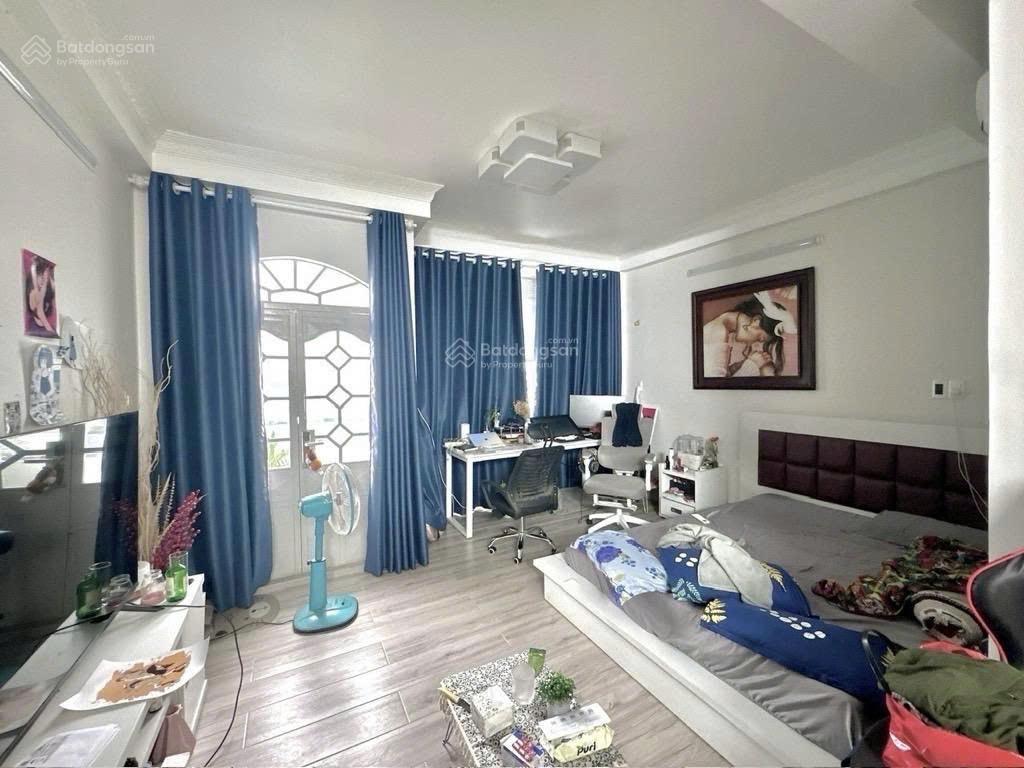 Hẻm 1 trục huỳnh văn bánh  p.15  phú nhuận, nhỉnh 7 tỷ, dt 53m2, 5 tầng 0935 767 ***