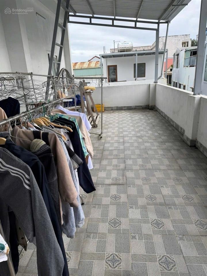 Nhà 3 tầng lõi phố tây an thượngdt 99m2 ngang 11msau lưng đ.đỗ báđường 5m5 vỉa hè 2m520,x tỷ