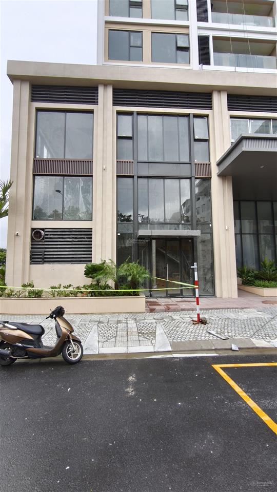 Khối đế panoma 2, ngay ngã tư, sãnh, 272m2. 5 phút tới biển, khu dân cư cao cấp
