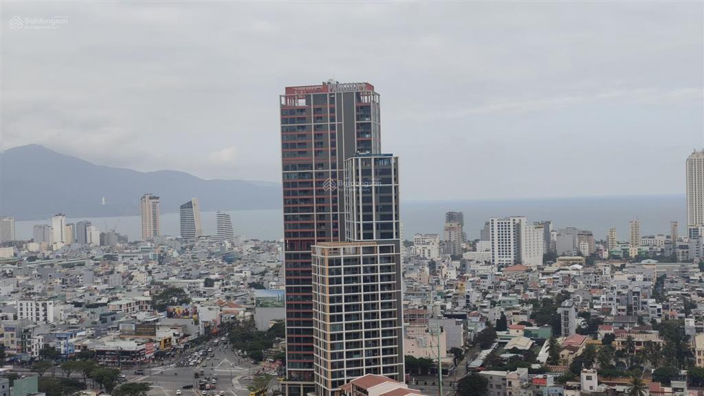 Khối đế panoma 2, ngay ngã tư, sãnh, 272m2. 5 phút tới biển, khu dân cư cao cấp