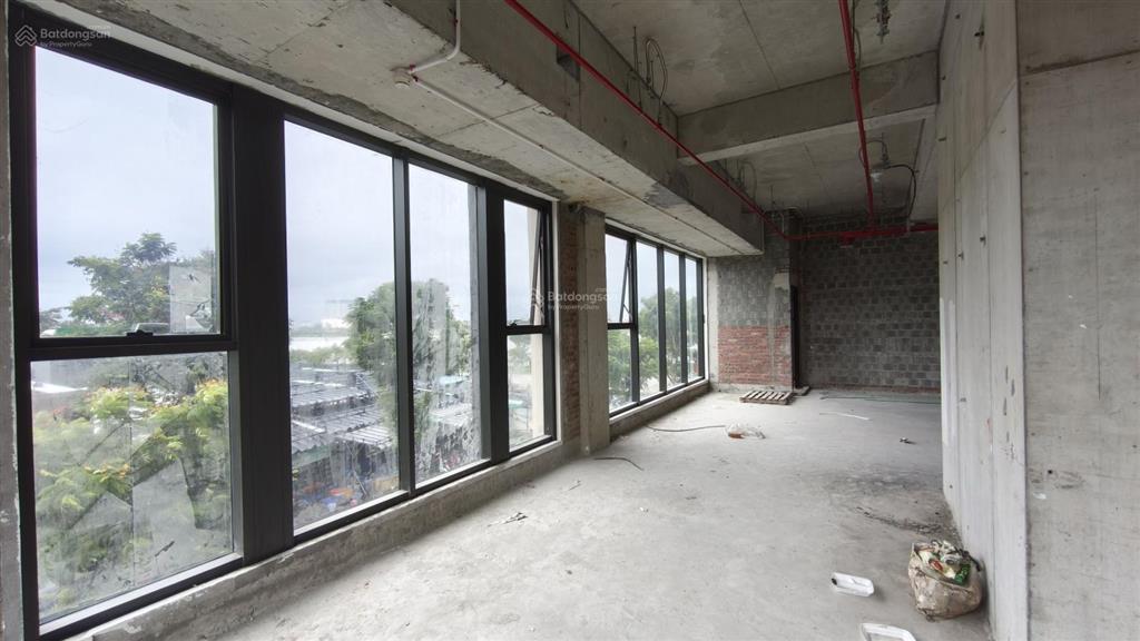 Khối đế panoma 2, ngay ngã tư, sãnh, 272m2. 5 phút tới biển, khu dân cư cao cấp