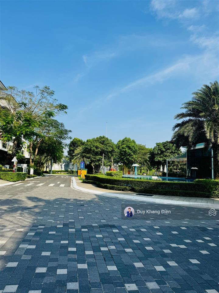 Căn góc 3mt view hồ bơi verosa khang điền  177m2 nhà thô  cực kì mát mẻ  chủ thiện chí bán nhanh