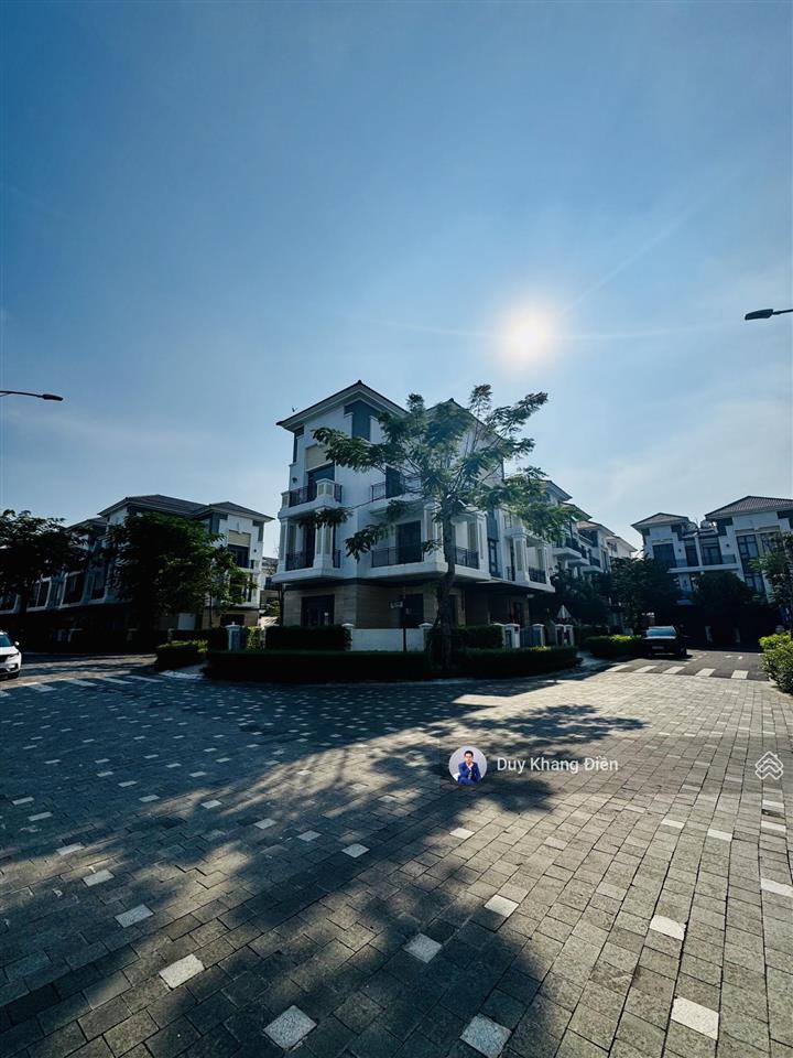 Căn góc 3mt view hồ bơi verosa khang điền  177m2 nhà thô  cực kì mát mẻ  chủ thiện chí bán nhanh