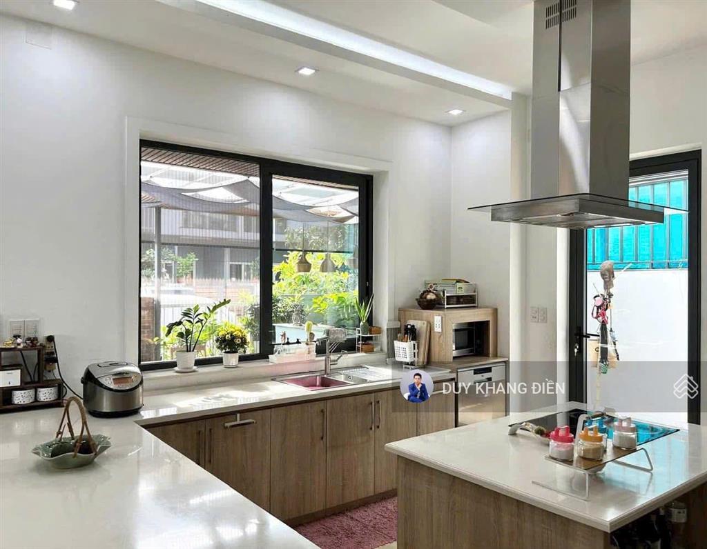 Căn góc lớn mega village khang điền  12x16m =172m2 full nội thất  trục đường 20m tiện kinh doanh