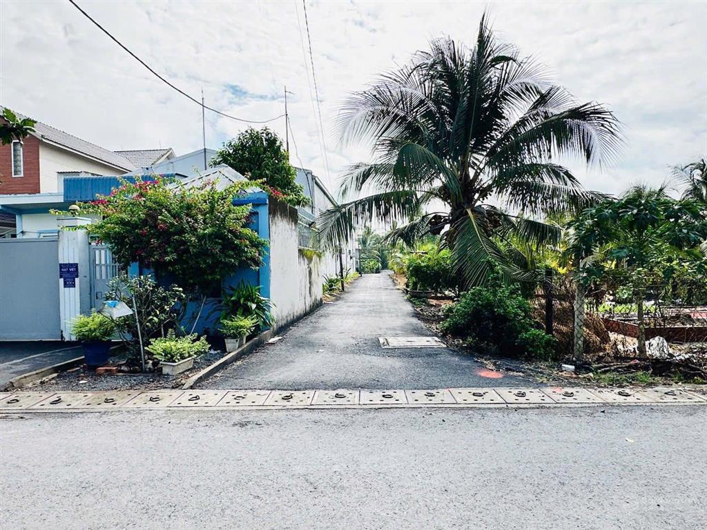 Chủ ngộp cần ra nhanh nền đất 90m2 full thổ cư giá 2,3 tỷ