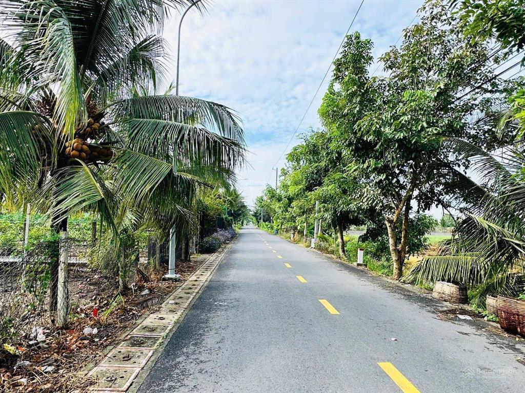 Chủ ngộp cần ra nhanh nền đất 90m2 full thổ cư giá 2,3 tỷ