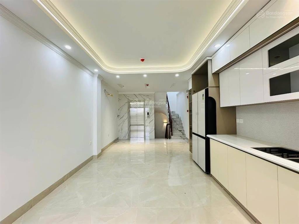 Phân lô nhà trần quốc hoàn  7 tầng xây mới  ô tô vào nhà