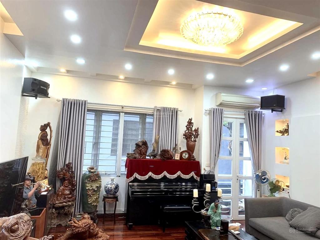Phố vip quận đống đa dt 62m  kinh doanh ô tô tránh chạy quanh