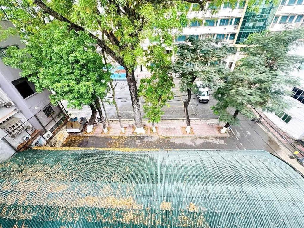 Chính chủ bán nhà phân lô cán bộ  ô tô đỗ cửa  dt 43m  2 mặt thoáng vĩnh viễn