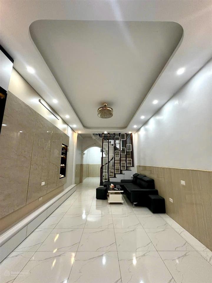Nhà tầm hiếm  ngõ phân lô  dt 43m + 5 tầng  ô tô tránh  phố hào nam