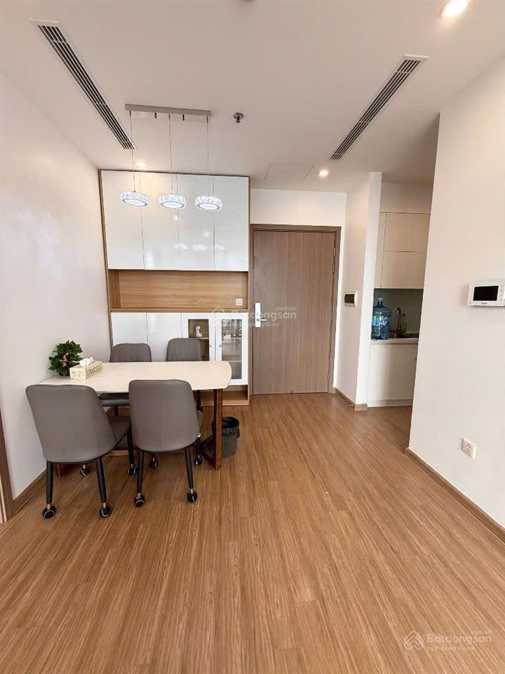 Cho thuê căn hộ tại center point 219 trung kính  tòa nhà vị trí "vàng" trung tâm cầu giấy