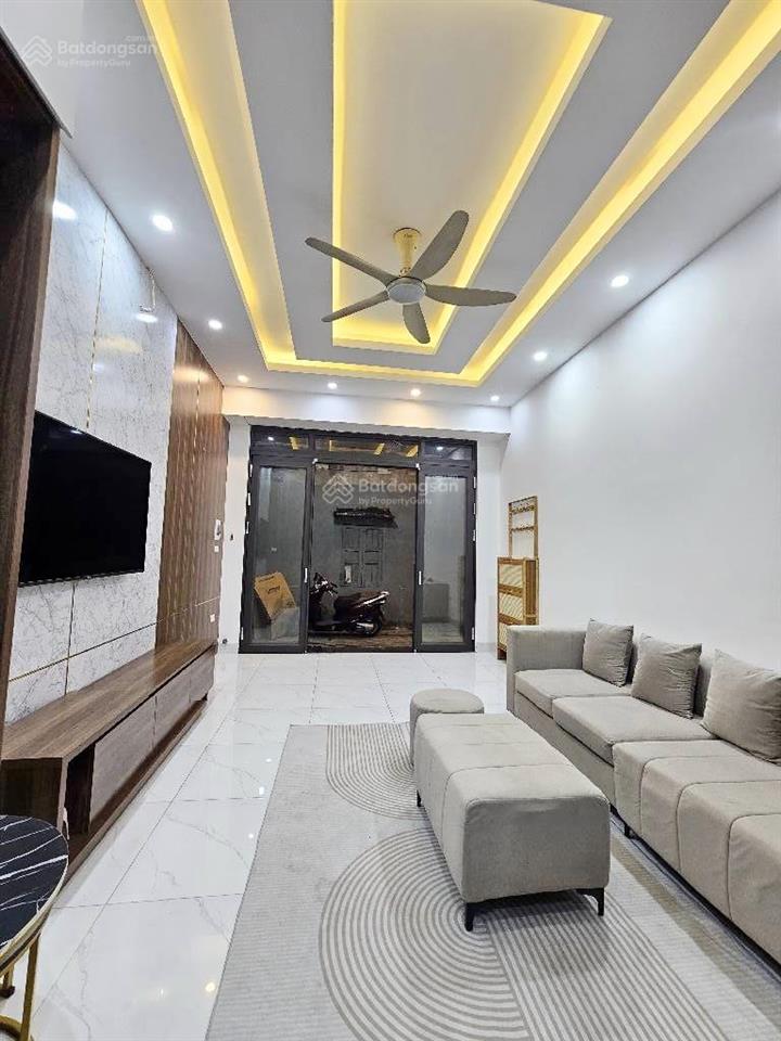 Bán nhà bồ đề, long biên, 34m2. nhà 5 tầng, gần ngõ ô tô, giá nhỉnh 7 tỷ