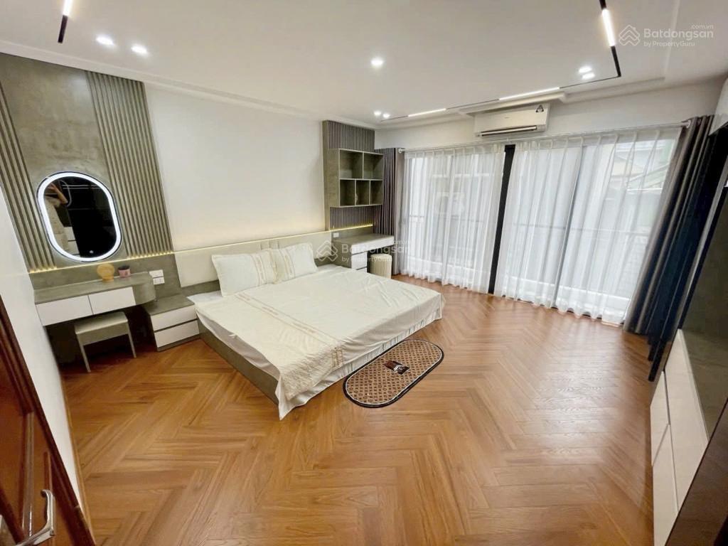 Bán nhà bồ đề, long biên, 34m2. nhà 5 tầng, gần ngõ ô tô, giá nhỉnh 7 tỷ