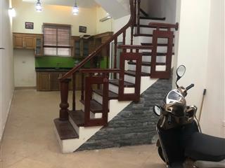 Cho thuê nhà nguyên căn phố lý nam đế, dt 45m2 x 4 tầng, mt 5m, giá 20 triệu/tháng