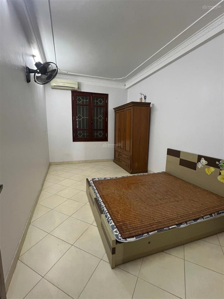 Nhà nguyên căn ngõ 3 ô tô tránh phố văn cao, dt 70m2 x 5 tầng, mt 5m, giá 19 triệu. nhà mới, đẹp