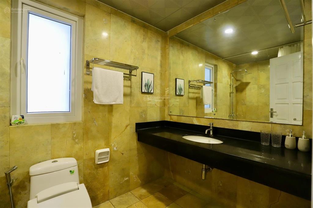Căn hộ siêu đẹp, 2pn, có ban công thoáng rộng, nội thất hiện đại phố kim mã thượng