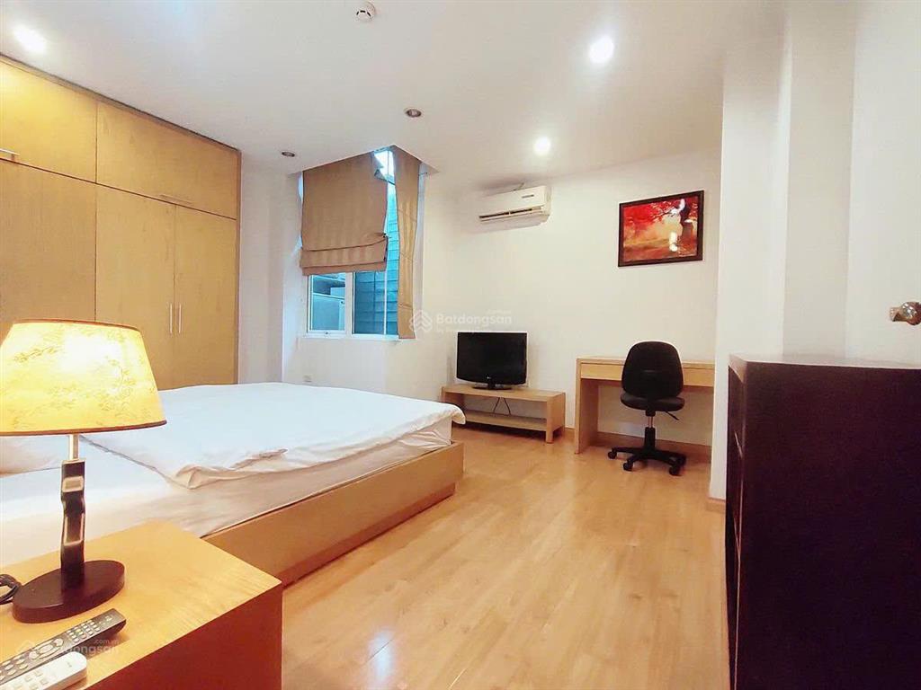 Căn hộ đẹp phố mai hắc đế, dt 60m2 gồm 2 pn, 1 khách + bếp, giá thuê 14tr ( bao dịch vụ )