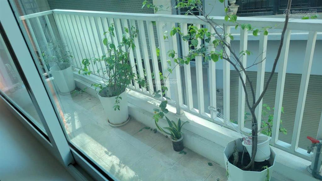 Căn hộ thoáng, đẹp, nhiều ánh sáng phố liên trì  nguyễn du, 50m2, gồm 1 pn, giá thuê 10 tr/th