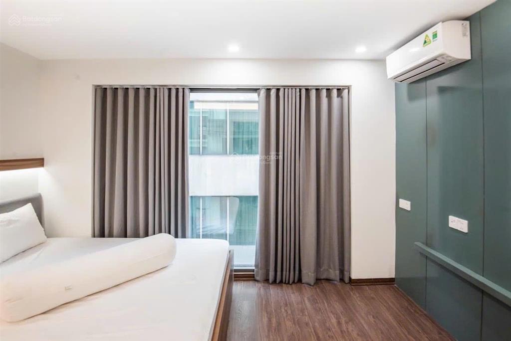 Căn hộ có ban công siêu thoáng, đẹp, phố huế, dt 80m2, gồm 2 pn, vs khép kín giá 20 triệu.