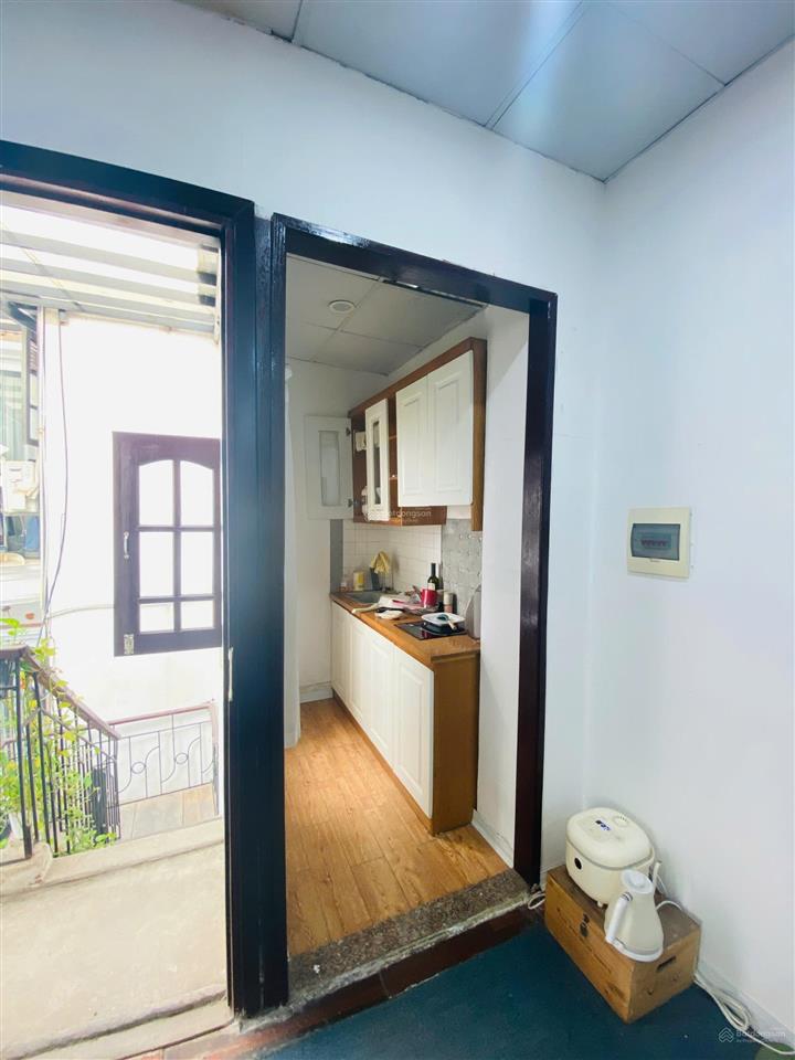 Căn hộ rộng, đẹp, phố huế, dt 60m2 gồm 1 phòng ngủ, 1 khách, bếp riêng biệt, giá thuê 7,5tr