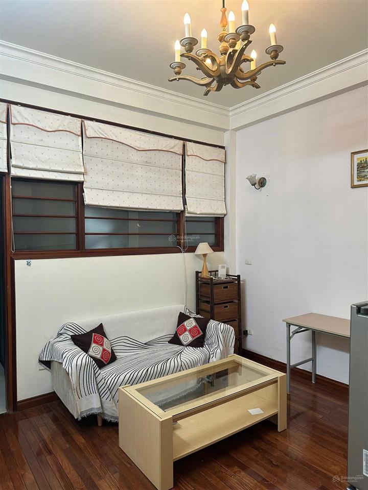 Cho thuê căn hộ đẹp phố phan chu trinh  lò đúc, dt 40m2, 1 pn, bếp khách riêng biệt, giá 8tr