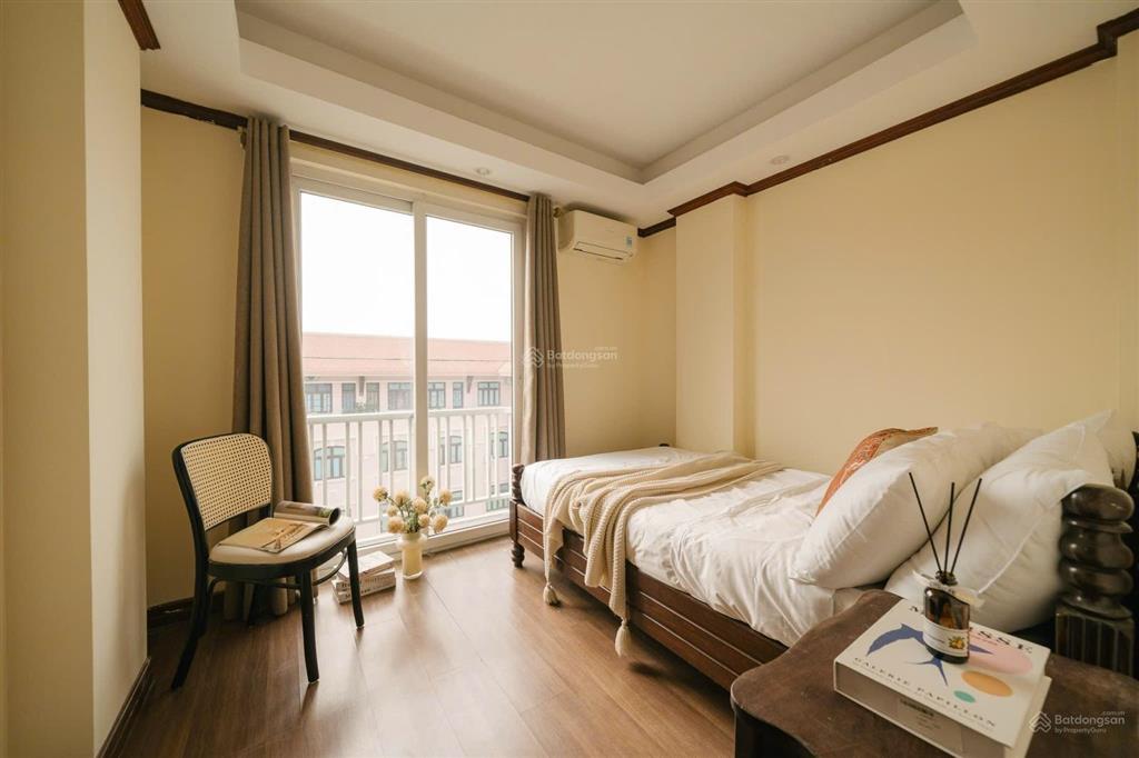 Căn hộ chung cư phố lý nam đế, dt 80m2, 2pn, full nội thất giá 13tr (bao dịch vụ). tòa mới, đẹp