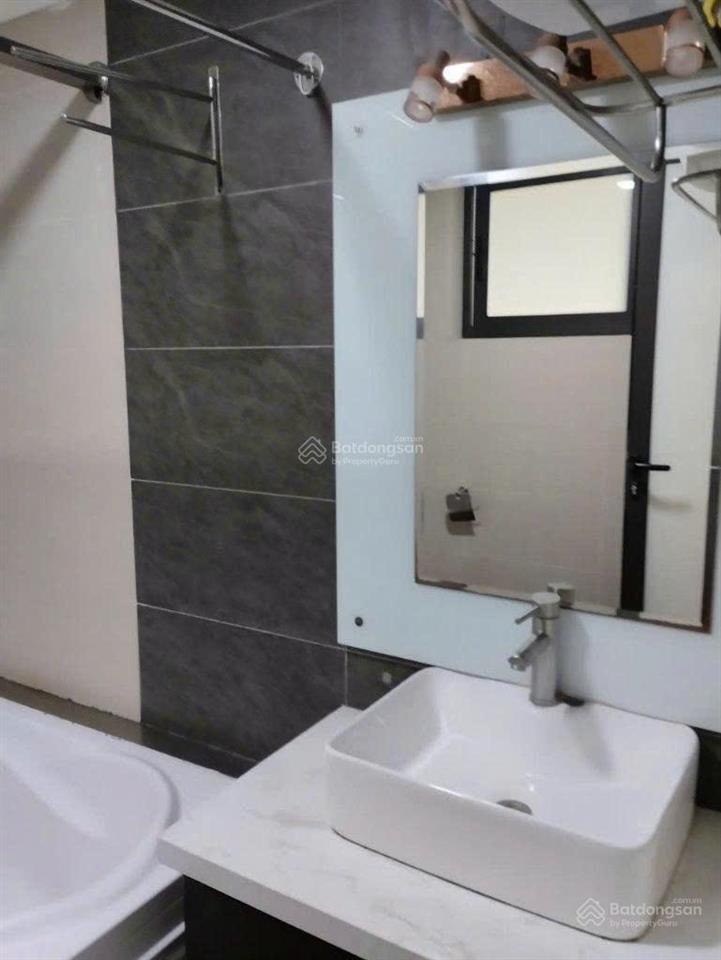 Căn hộ siêu hiếm 2 ban công trước sau, dt 60m2 gồm 1 pn, bếp khách riêng biệt, giá 17tr (bao dv)